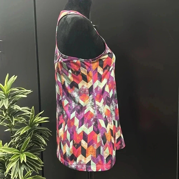Lukka Athletic Racerback, geometric multicolor print,scoop neck,tank top - Picture 4 of 9